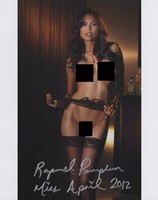 Raquel Pomplun autograph