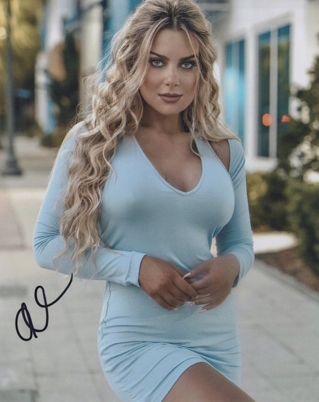 Athena Vas autograph, item FP597353