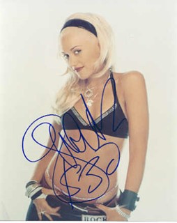 Gwen Stefani autograph