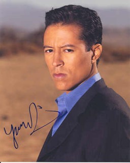 Yancey Arias autograph