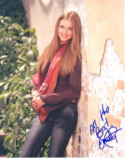 Emily VanCamp autograph