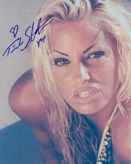 Trish Stratus autograph