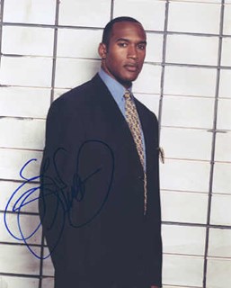 Henry Simmons autograph