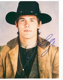 Josh Brolin autograph