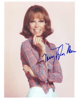 Mary Tyler Moore autograph