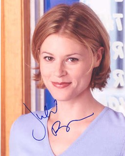 Julie Bowen autograph