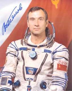 Valeri Polyakov autograph