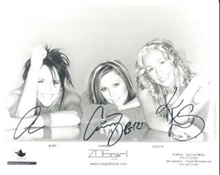 Zoegirl autograph