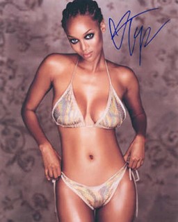 Tyra Banks autograph