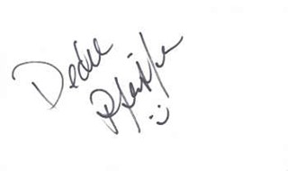 Dedee Pfeiffer autograph