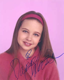 Daveigh Chase autograph