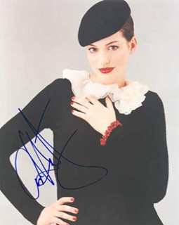 Anne Hathaway autograph