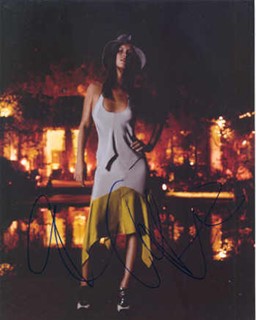 Nikki Hilton autograph