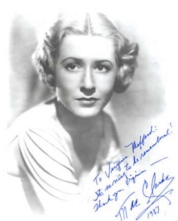 Mae Clarke autograph