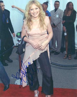 Hilary Duff autograph