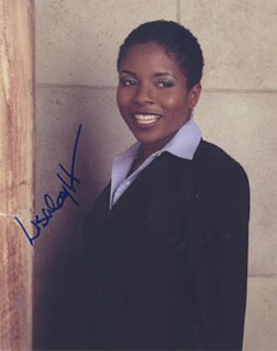 Lisa Gay Hamilton autograph