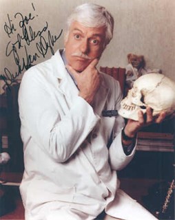 Dick Van-Dyke autograph