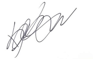 Kelly Carlson autograph