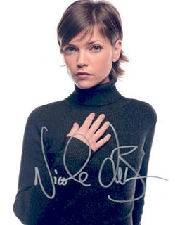 Nicole deBoer autograph