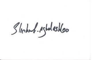 Shohreh Aghdashloo autograph