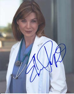 Ellen Pompeo autograph