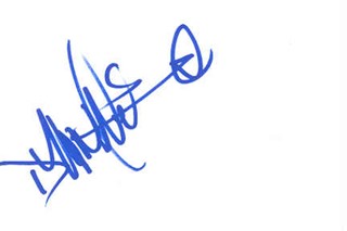Dylan McDermott autograph