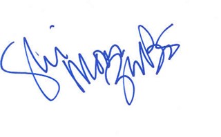 Sheri Moon autograph
