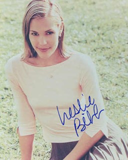 Leslie Bibb autograph
