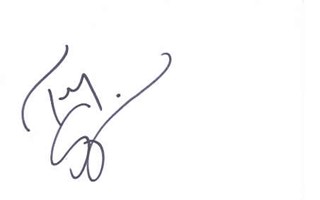 Tracy Scoggins autograph
