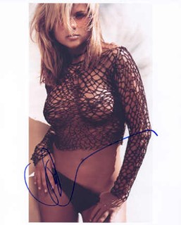 Tiffani Amber Thiessen autograph