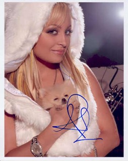Nicole Richie autograph