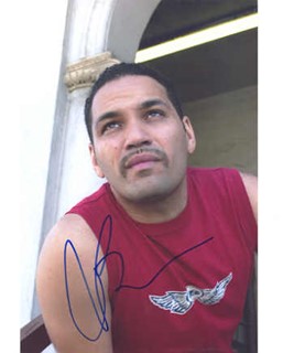 Vincent Laresca autograph