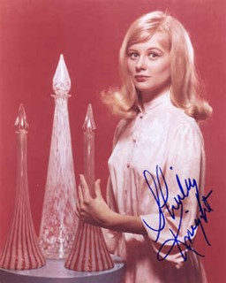 Shirley Knight autograph