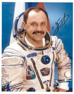 Yury Usachev autograph