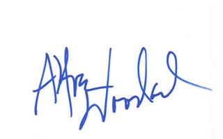 Alfre Woodward autograph