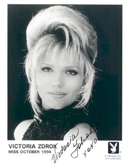 Victoria Zdrok autograph
