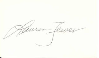 Lauren Tewes autograph