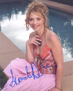 Amanda Detmer autograph