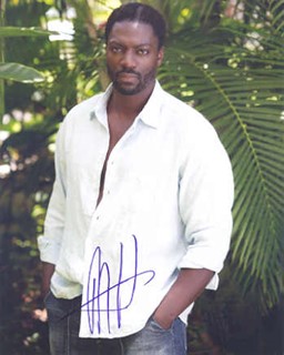 Adewale Akinnuoye-Agbaje autograph