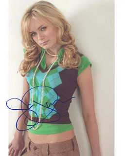 Sara Paxton autograph