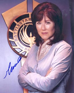 Mary McDonnell autograph