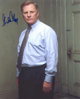 Gordon Clapp autograph