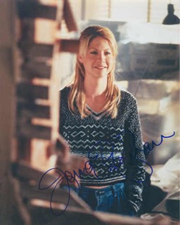 Jenna Elfman autograph