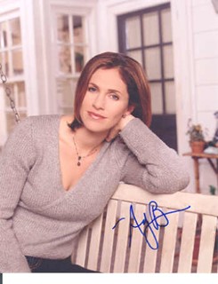 Amy Brenneman autograph
