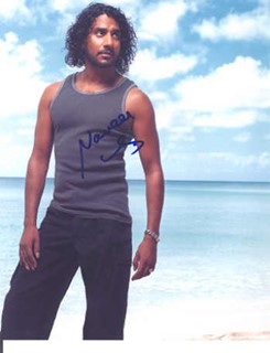 Naveen Andrews autograph