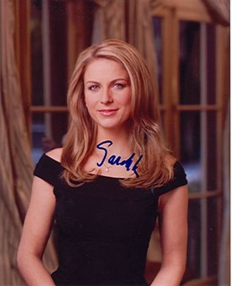 Sarah Kozer autograph