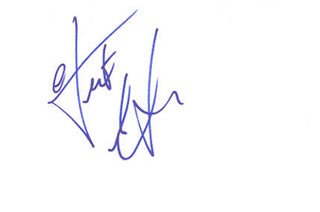 Hector Elizondo autograph
