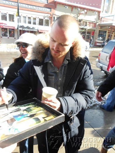 Aaron Paul autograph