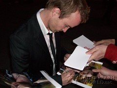 signing photo