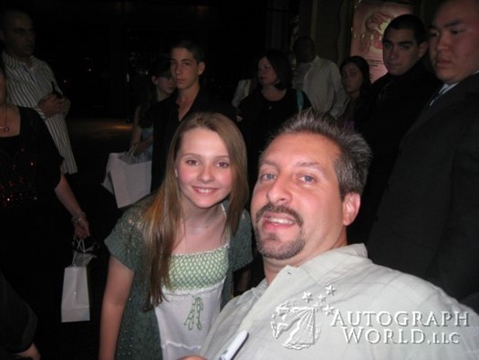 Abigail Breslin autograph